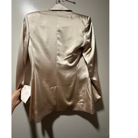 EXPRESS Women's Champagne Satin Shacket Silky Longline Blazer One Button Size S - Picture 3 of 5